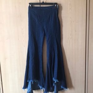 Zara Woman denim flared jeans 🗝